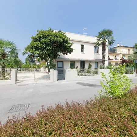 International & Apartament *
