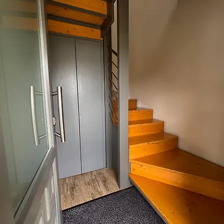 International & Apartment *